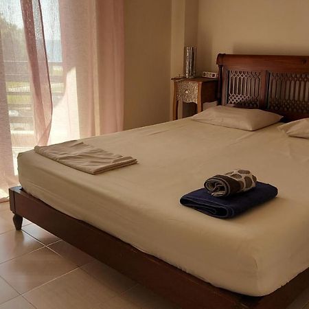 Dolphin 1 Apartment Артемида Екстериор снимка