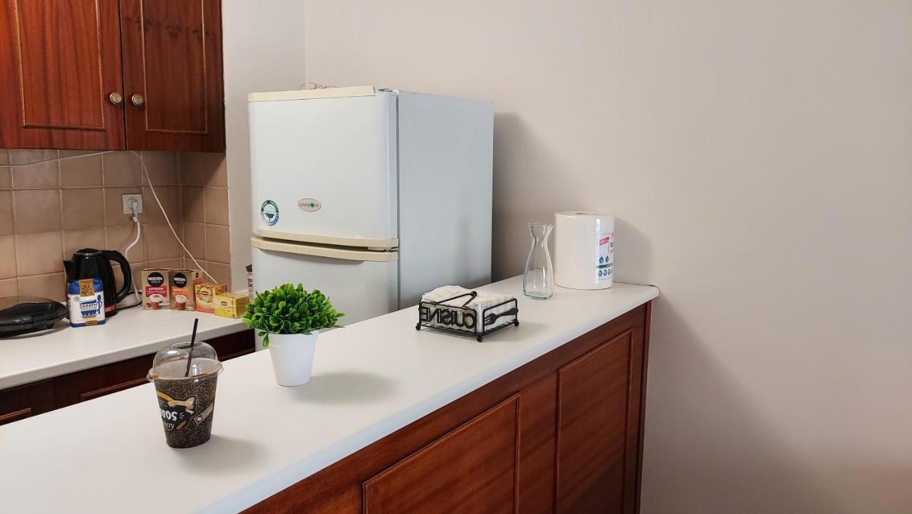 Dolphin 1 Apartment Артемида Екстериор снимка